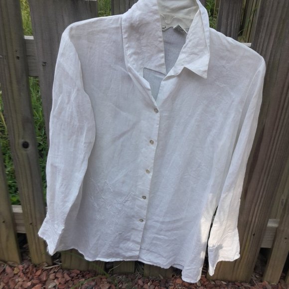 Linen Shirt Vintage White Button Down Blouse Irish Linen Embroidered Accent - Picture 1 of 16